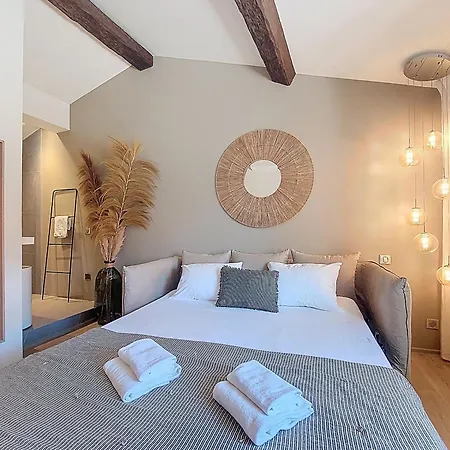 Nestor&jeeves - Beige Riviera - Standing